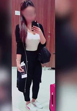 Rashi, 28, call girl in Airport Road, Kolkata